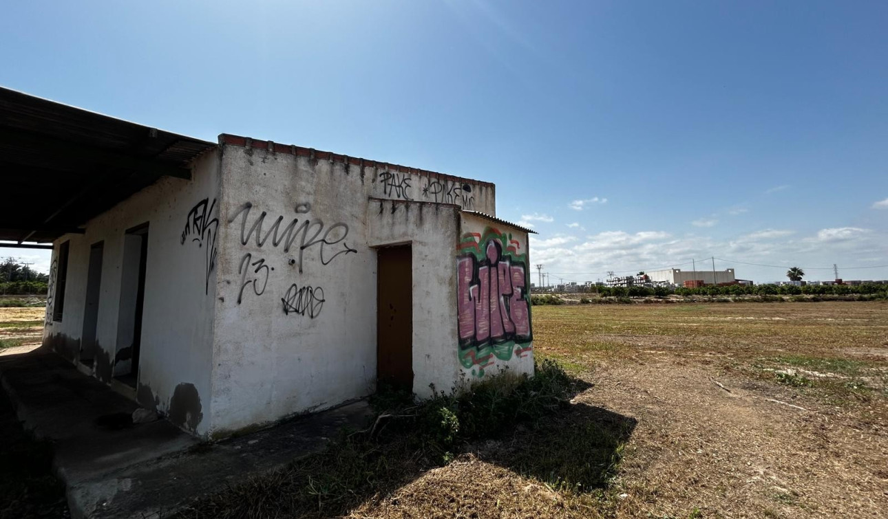 Reventa - Parcela / Terreno - San Miguel de Salinas - San Miguel Salinas