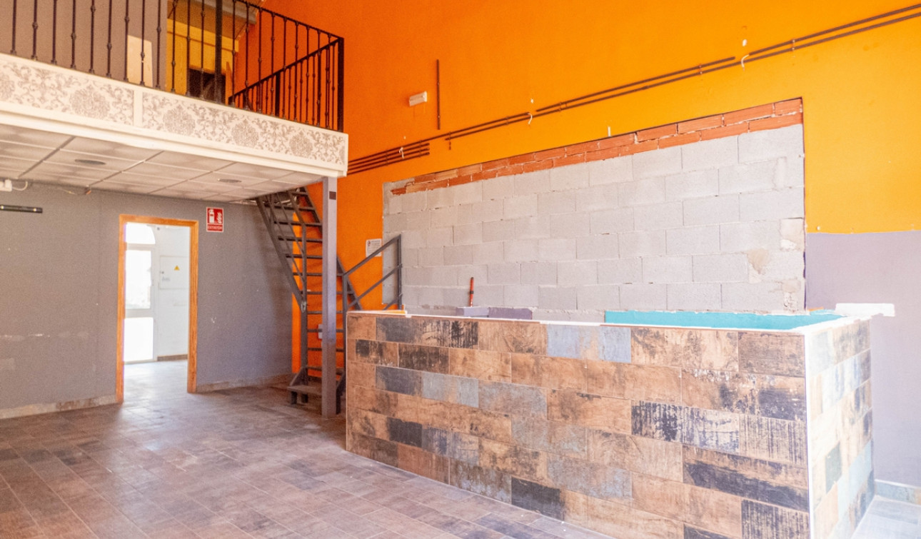 Reventa - Unidad Comercial - Algorfa - La Finca Golf - Algorfa