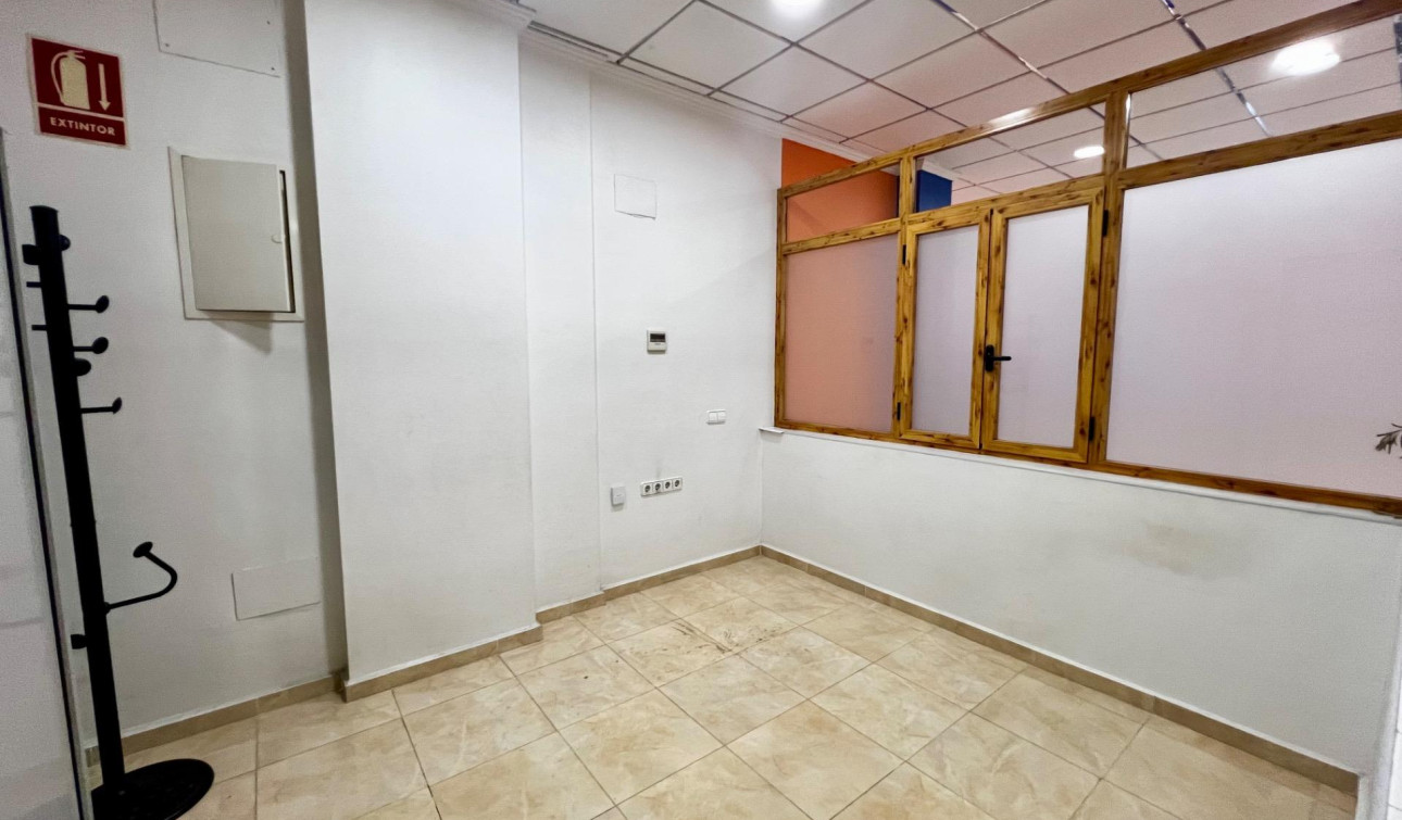 Reventa - Unidad Comercial - Beniel