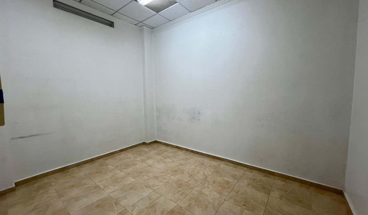 Reventa - Unidad Comercial - Beniel