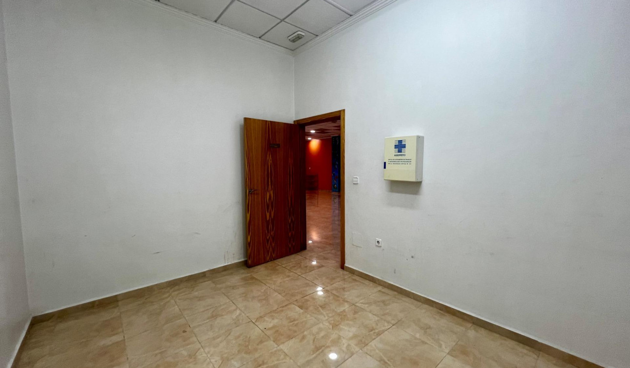 Reventa - Unidad Comercial - Beniel