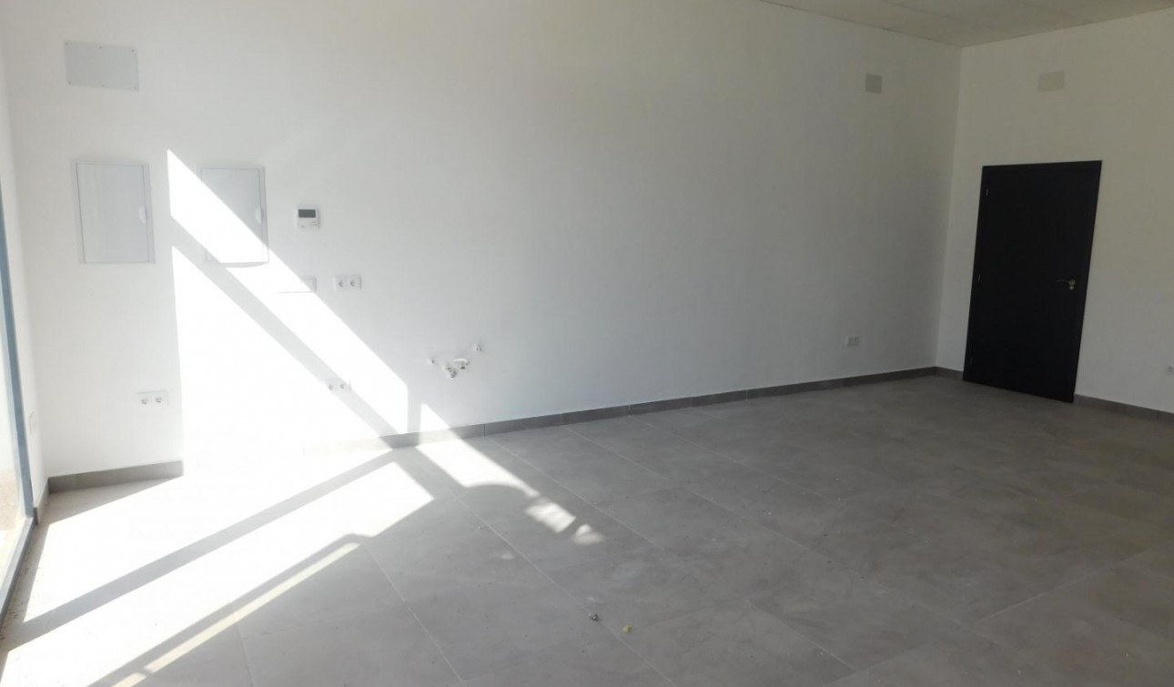 Reventa - Unidad Comercial - Ciudad Quesada - Lo Crispin