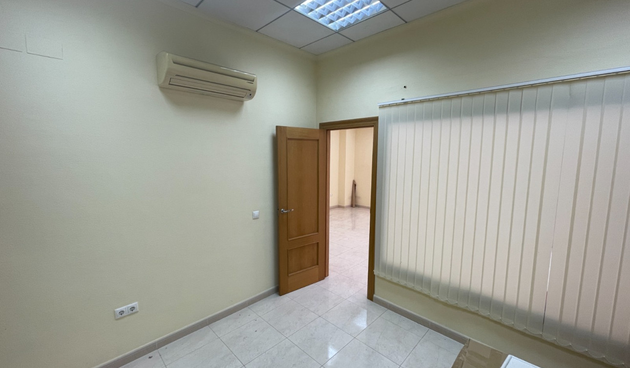 Reventa - Unidad Comercial - Guardamar del Segura