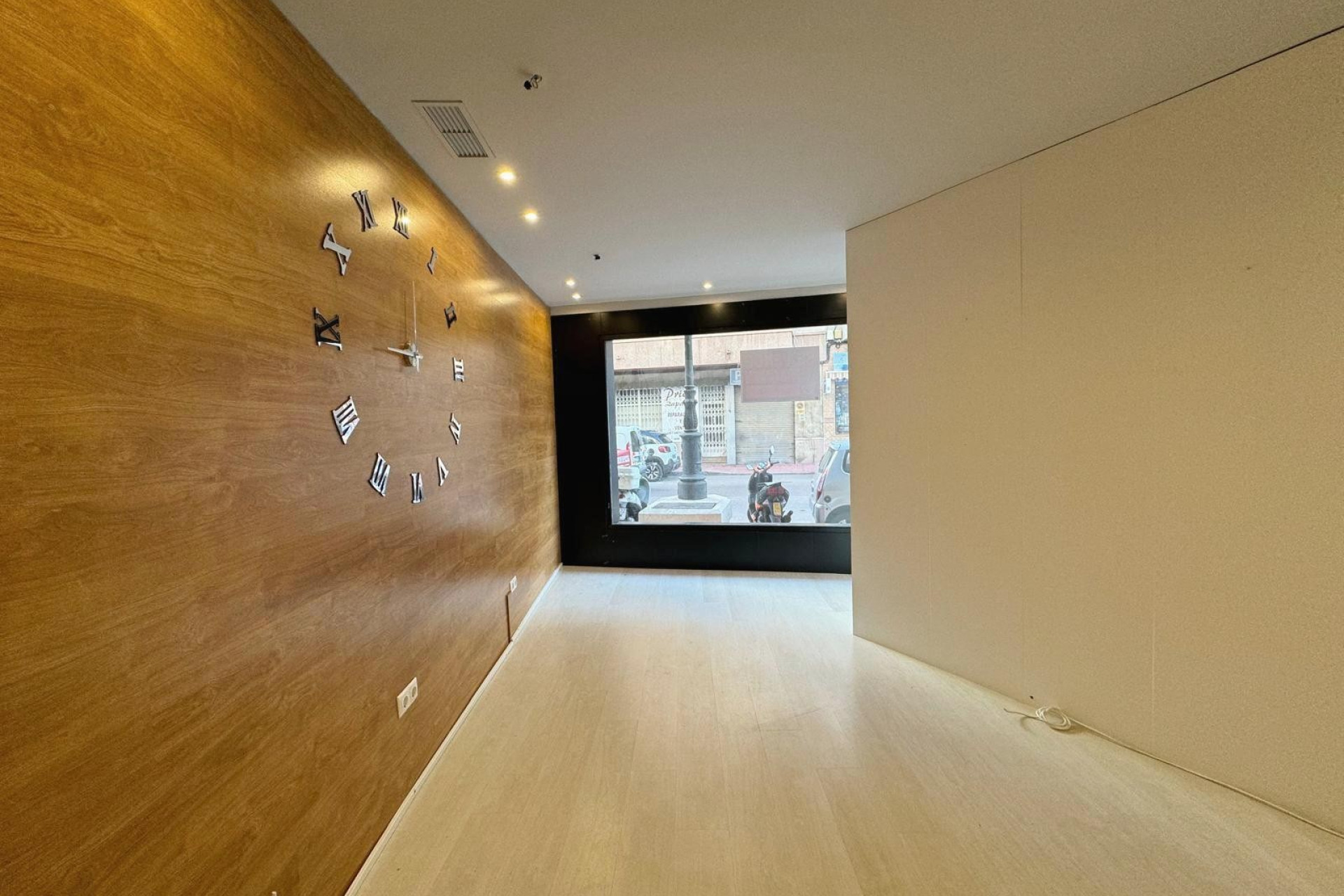 Reventa - Unidad Comercial - Guardamar del Segura