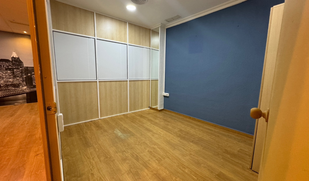 Reventa - Unidad Comercial - Guardamar del Segura