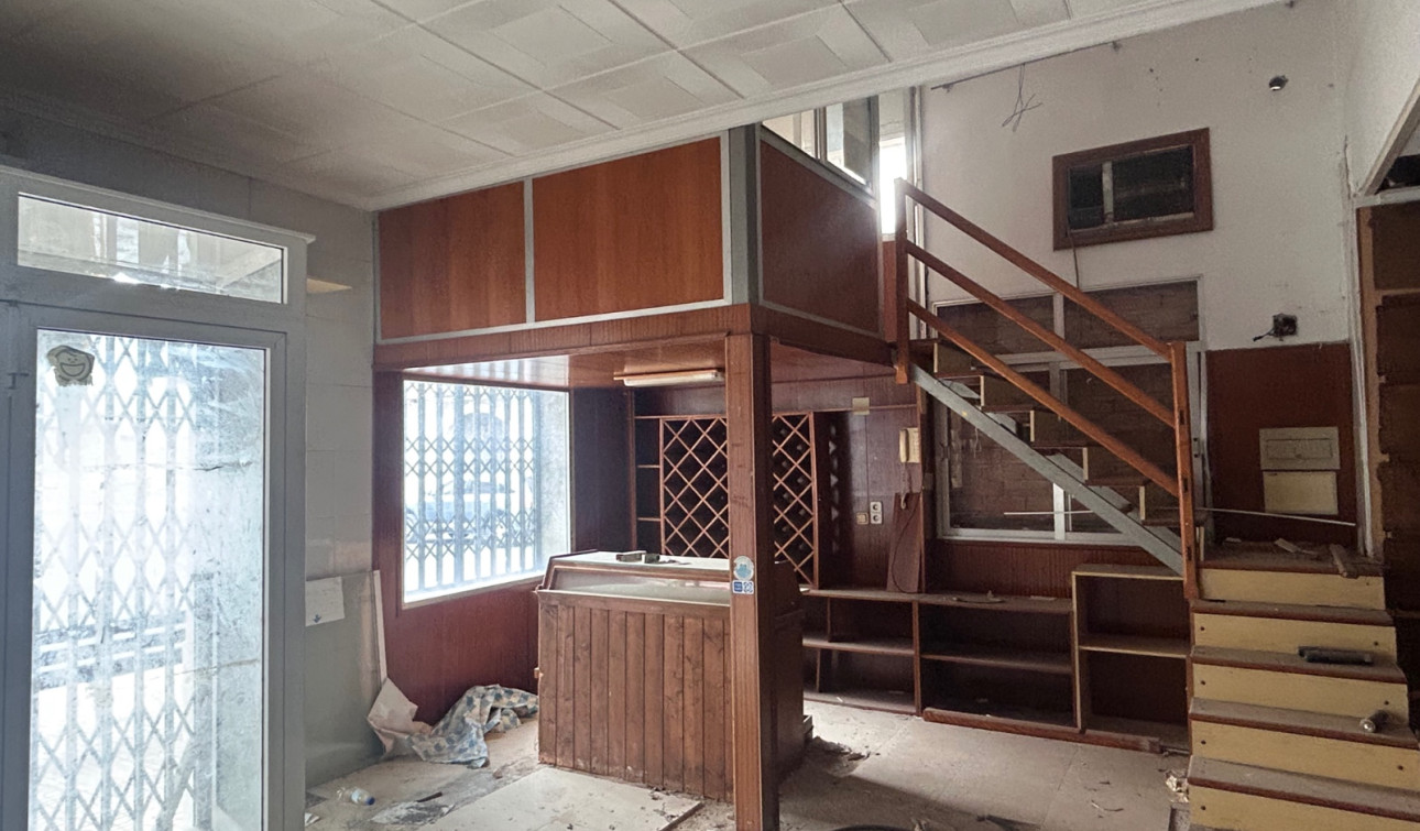 Reventa - Unidad Comercial - Jacarilla