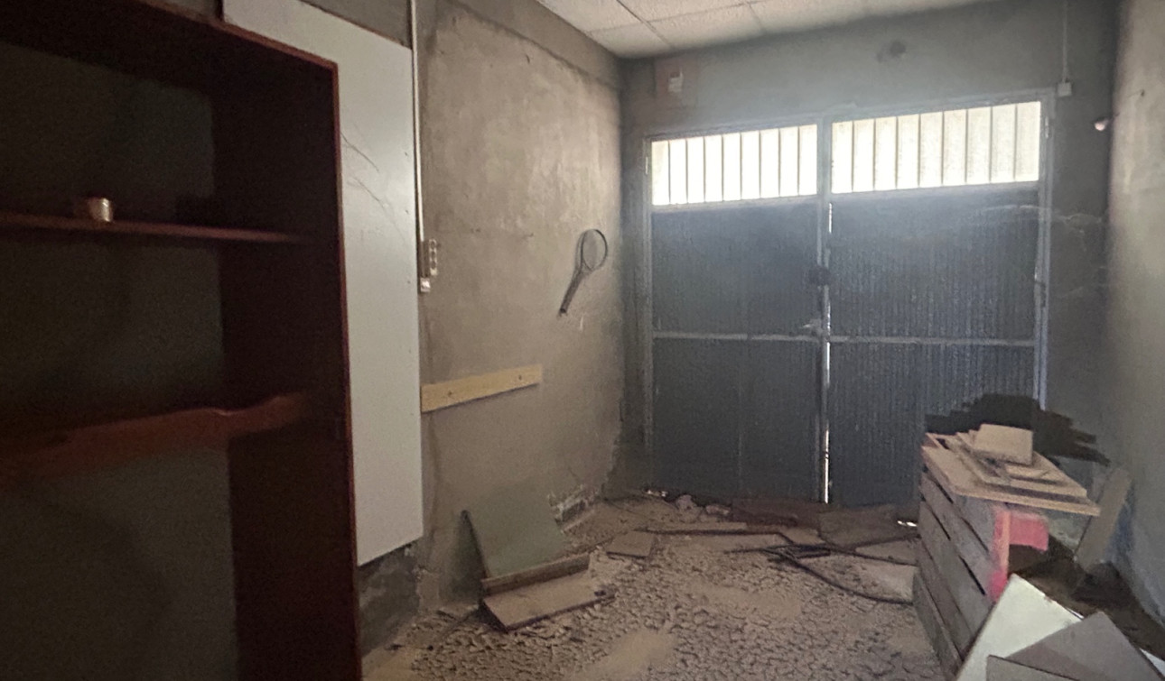 Reventa - Unidad Comercial - Jacarilla