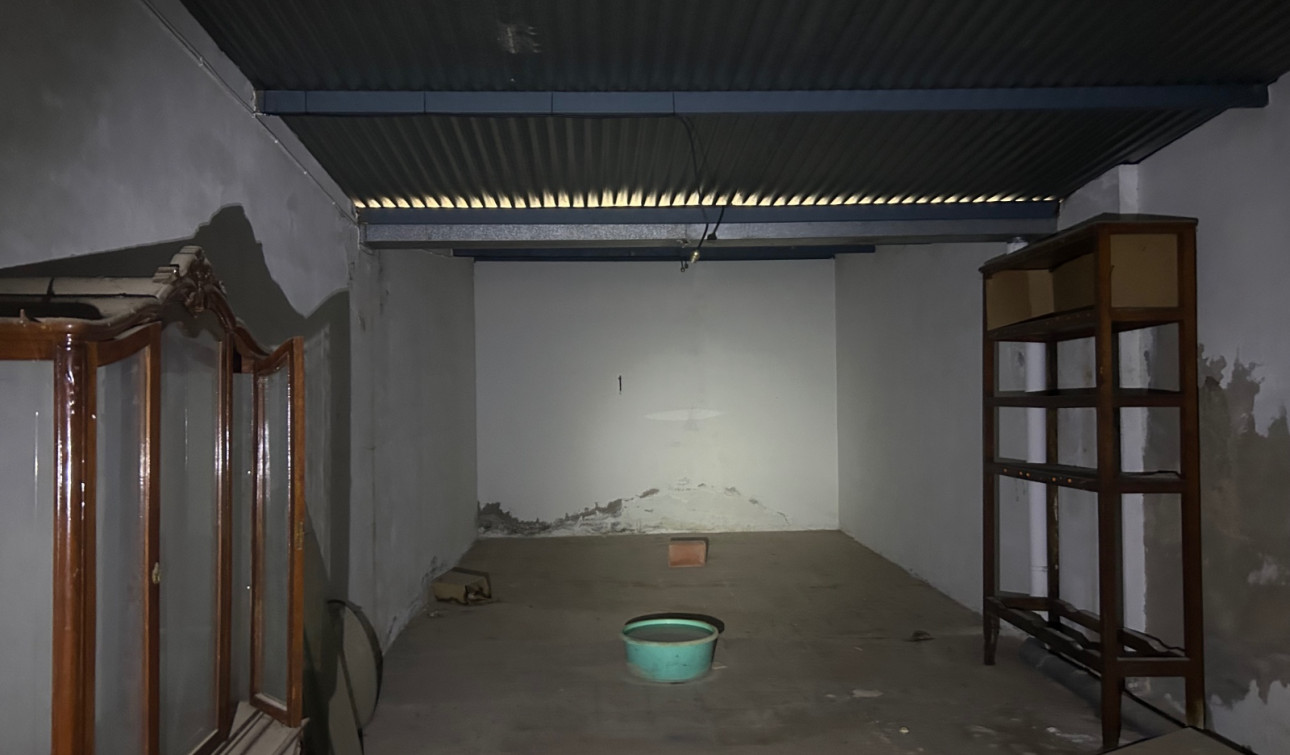 Reventa - Unidad Comercial - Jacarilla