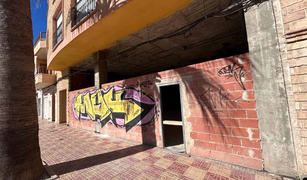 Reventa - Unidad Comercial - Jacarilla