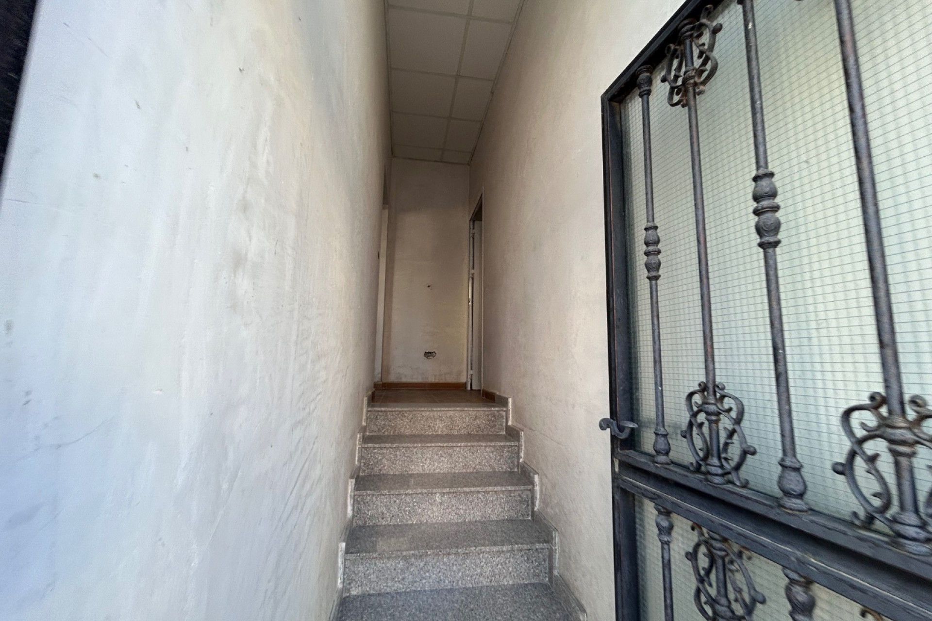 Reventa - Unidad Comercial - Jacarilla