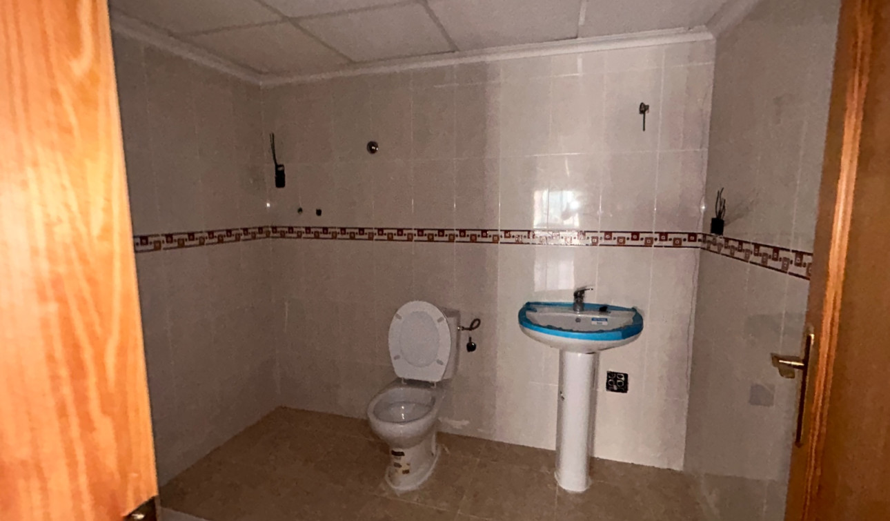 Reventa - Unidad Comercial - Jacarilla