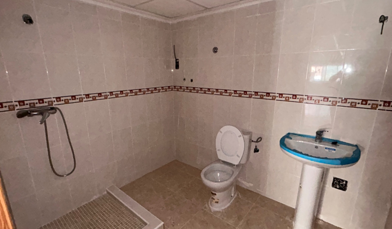 Reventa - Unidad Comercial - Jacarilla