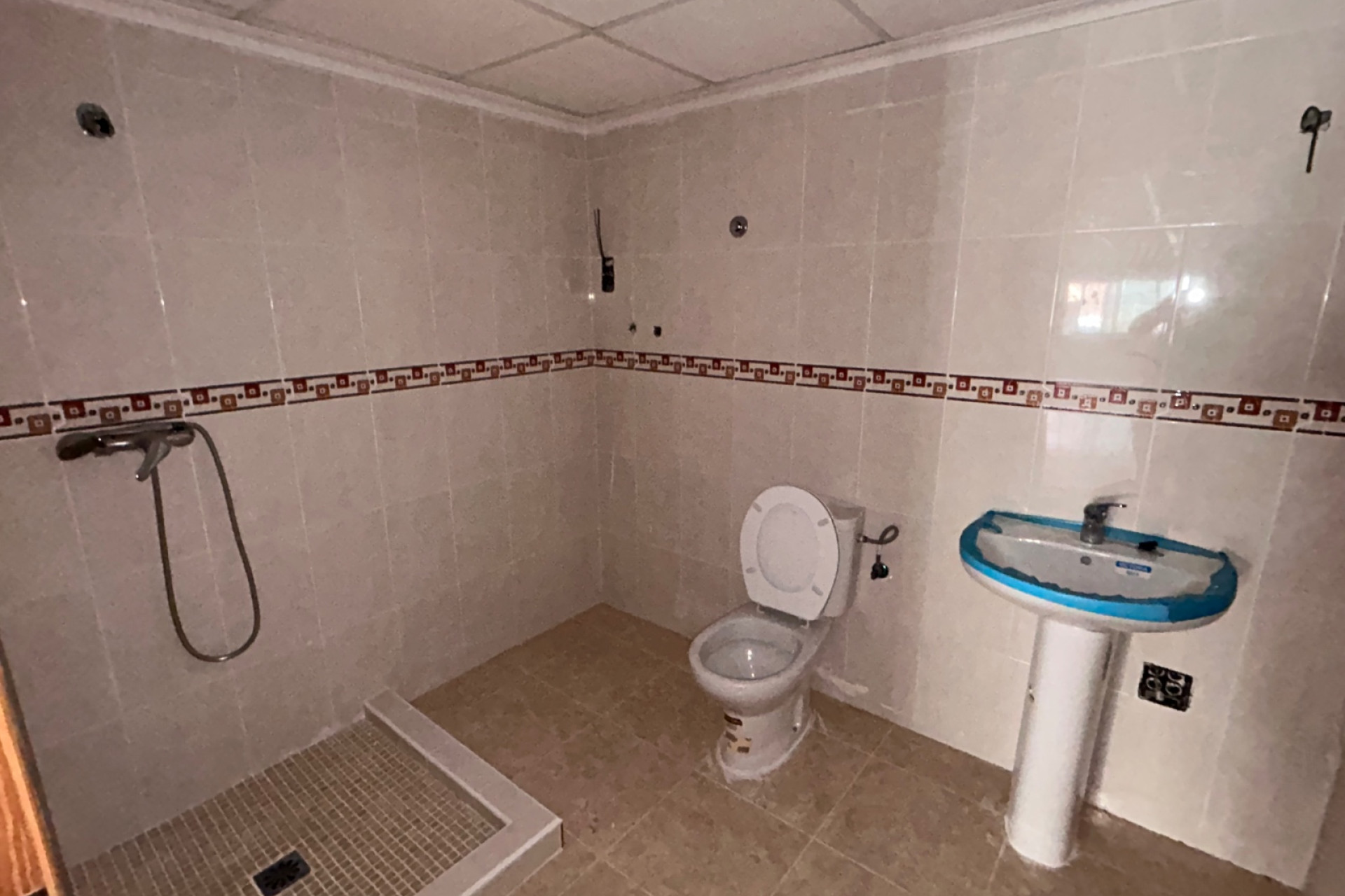 Reventa - Unidad Comercial - Jacarilla