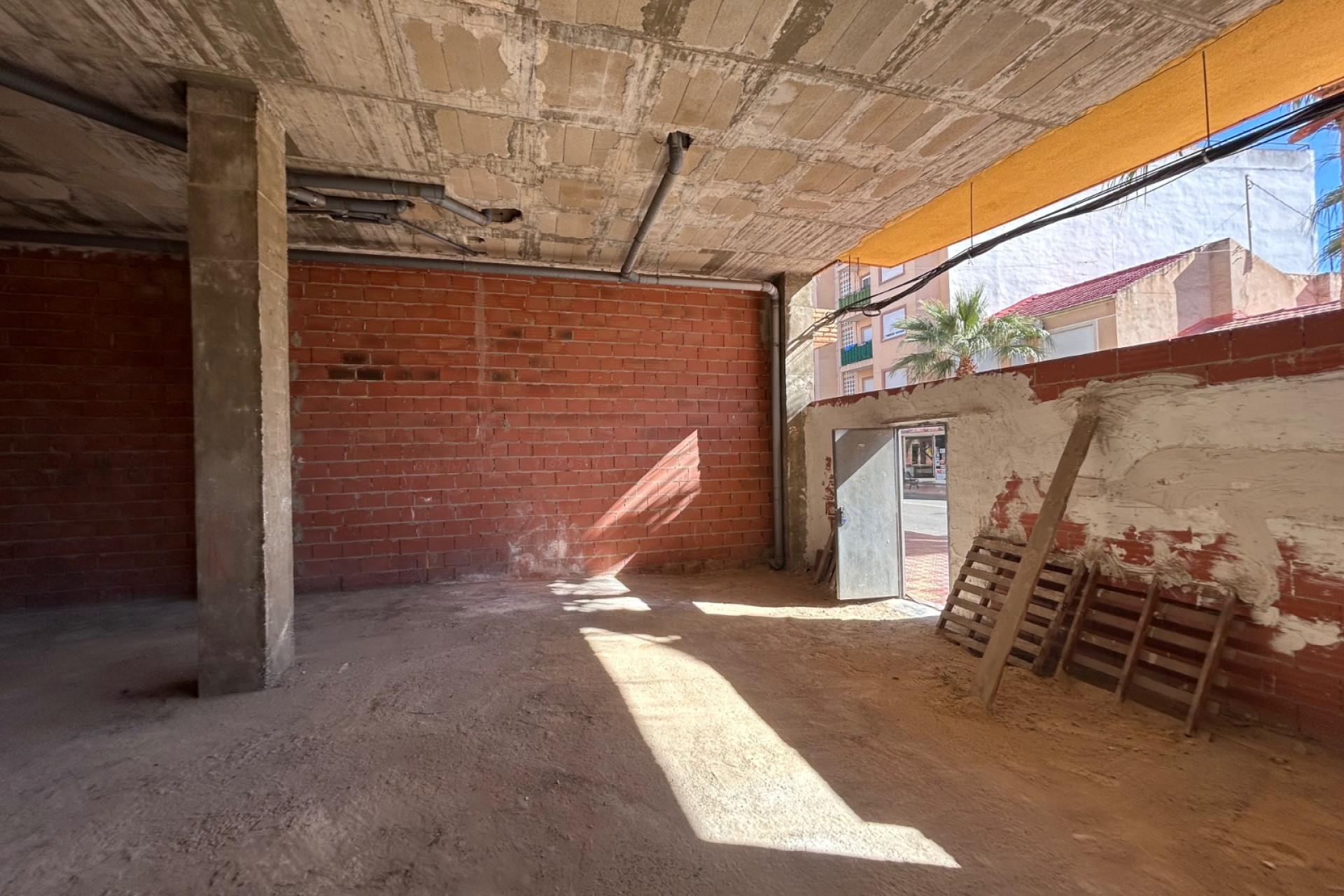 Reventa - Unidad Comercial - Jacarilla