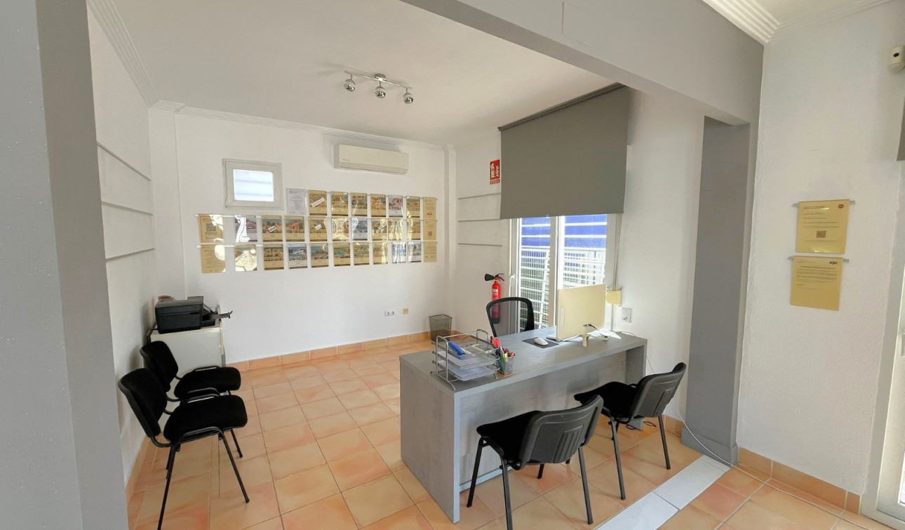 Reventa - Unidad Comercial - Orihuela Costa - Playa Flamenca