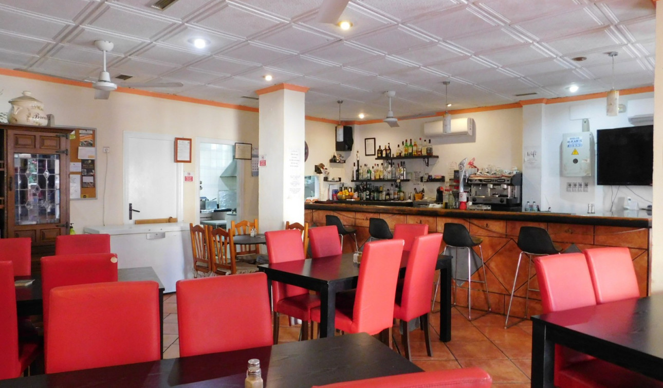 Reventa - Unidad Comercial - San Miguel de Salinas