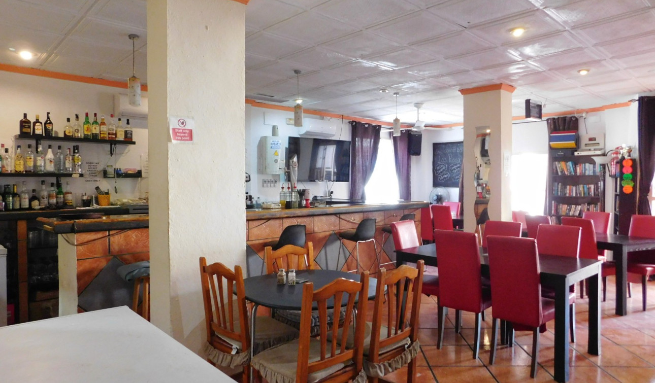 Reventa - Unidad Comercial - San Miguel de Salinas