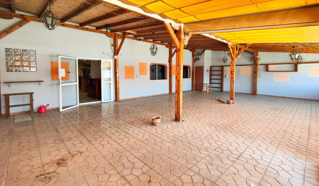 Reventa - Unidad Comercial - Torrevieja - La Siesta - El Chaparral - San Luis