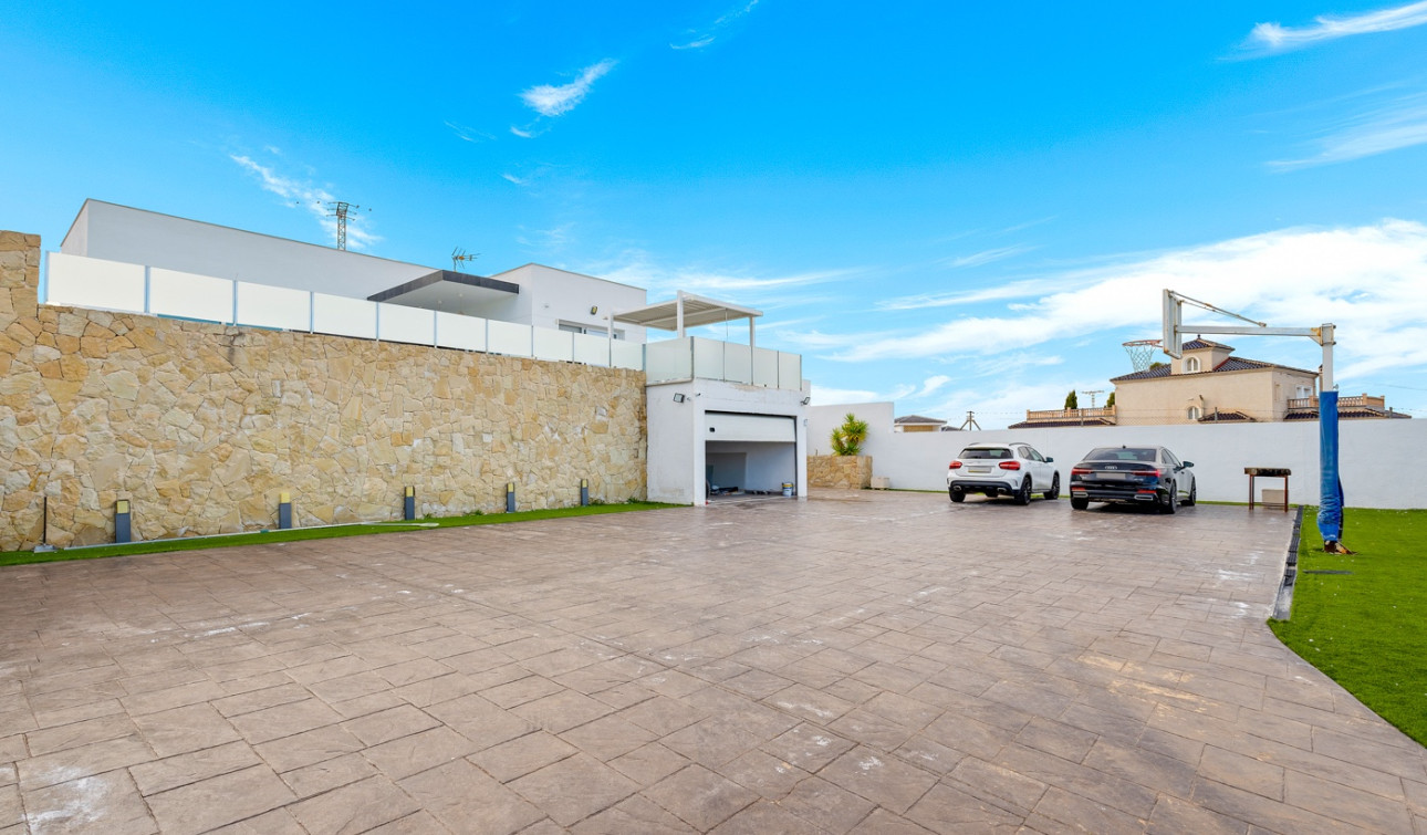 Reventa - Villa independiente - Algorfa - Lomas De La Juliana