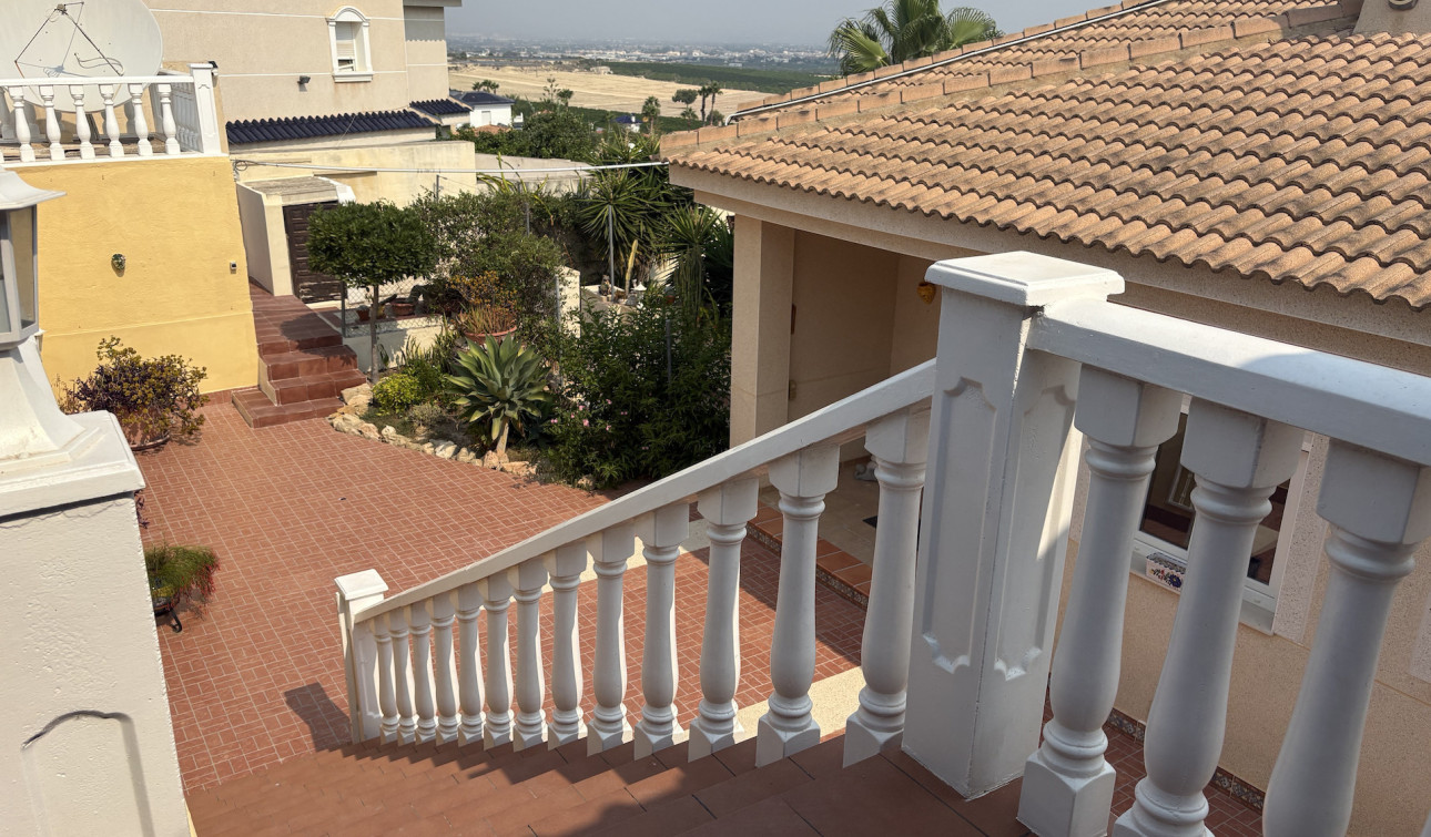 Reventa - Villa independiente - Algorfa