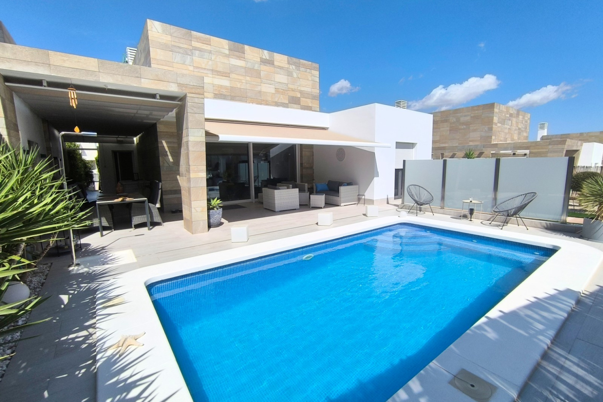 Reventa - Villa independiente - Algorfa