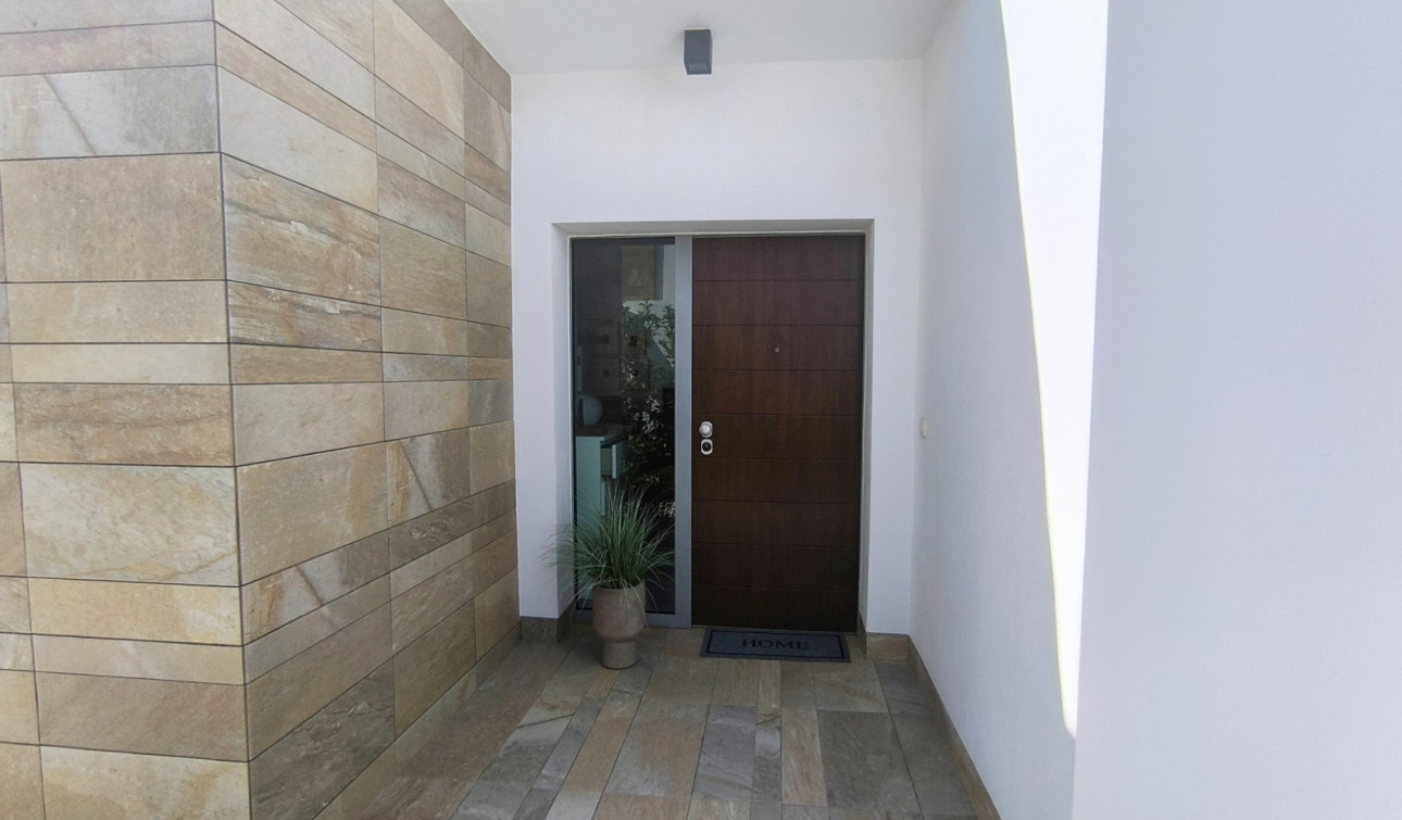 Reventa - Villa independiente - Algorfa