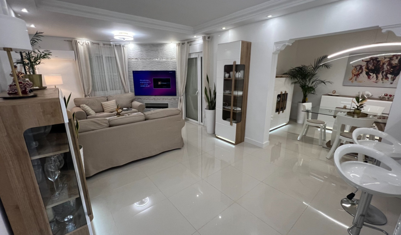 Reventa - Villa independiente - Algorfa