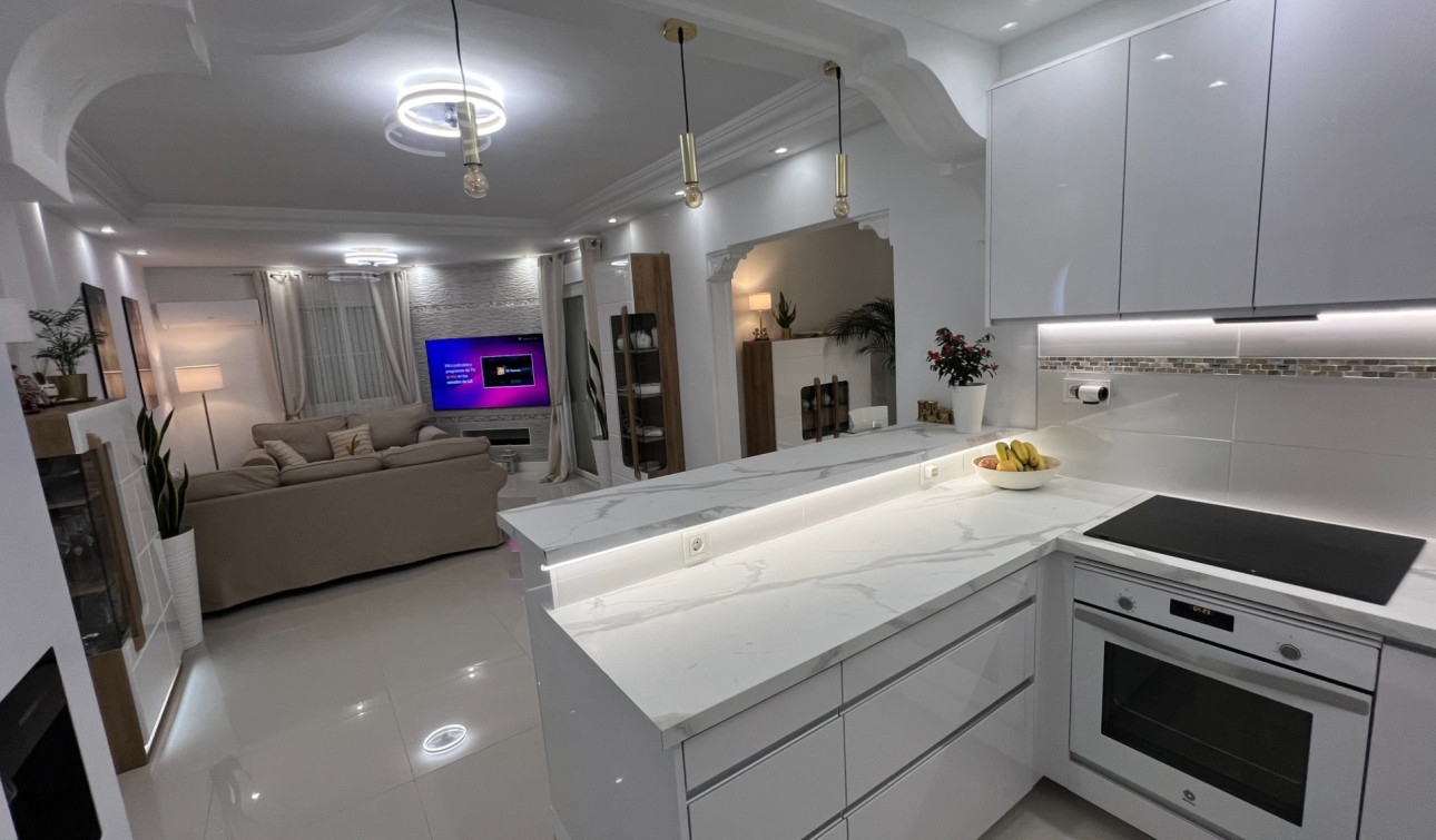 Reventa - Villa independiente - Algorfa