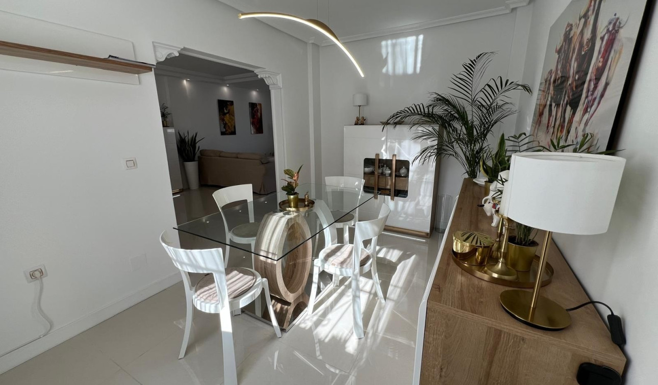 Reventa - Villa independiente - Algorfa