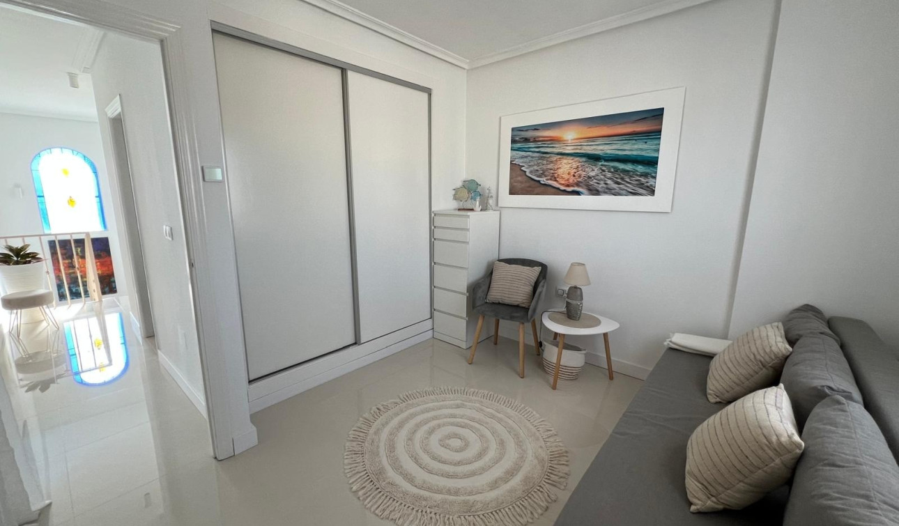 Reventa - Villa independiente - Algorfa