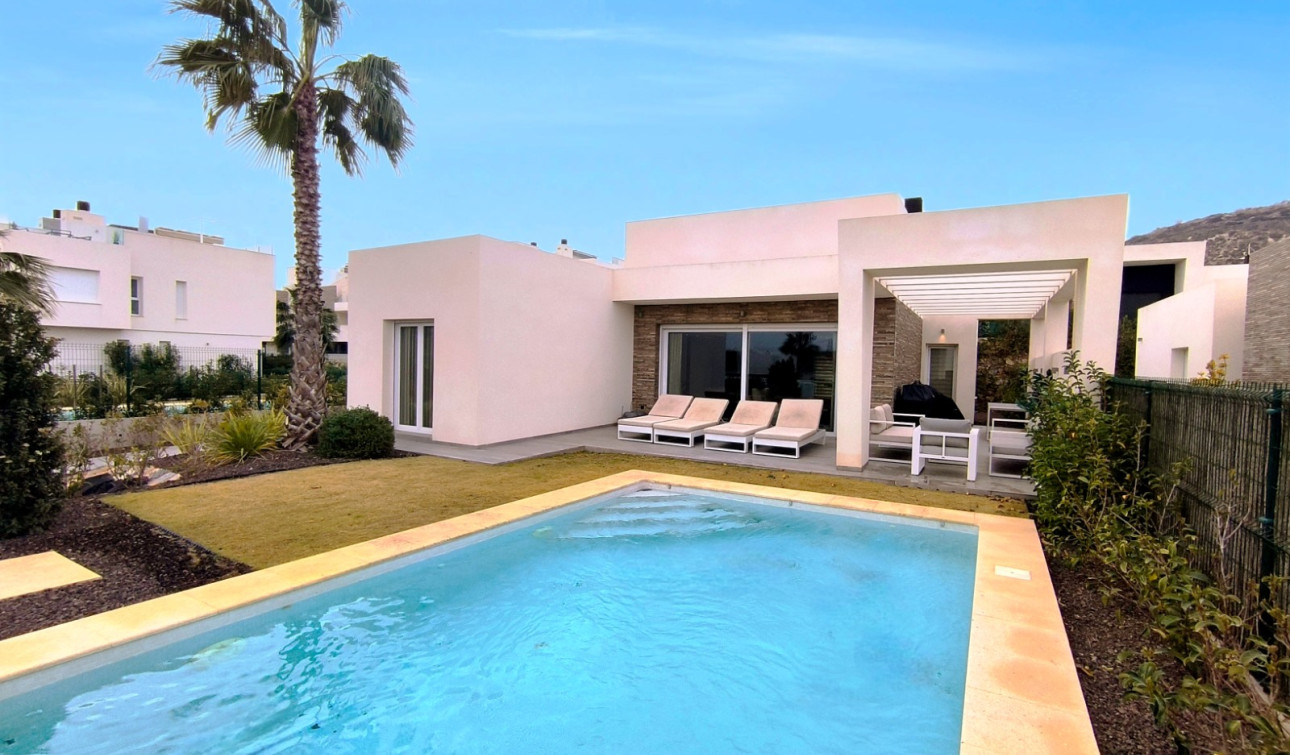 Reventa - Villa independiente - Algorfa