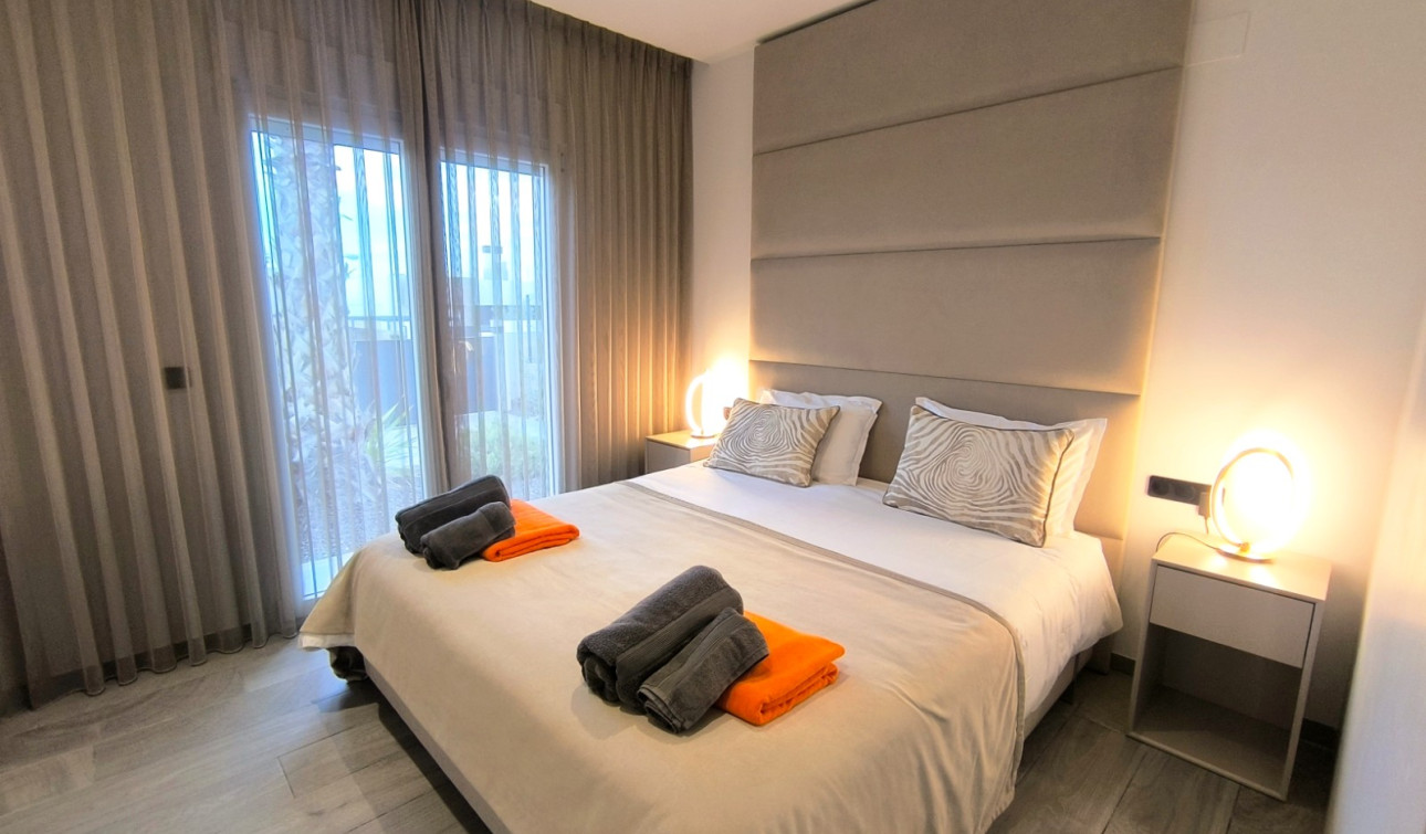 Reventa - Villa independiente - Algorfa