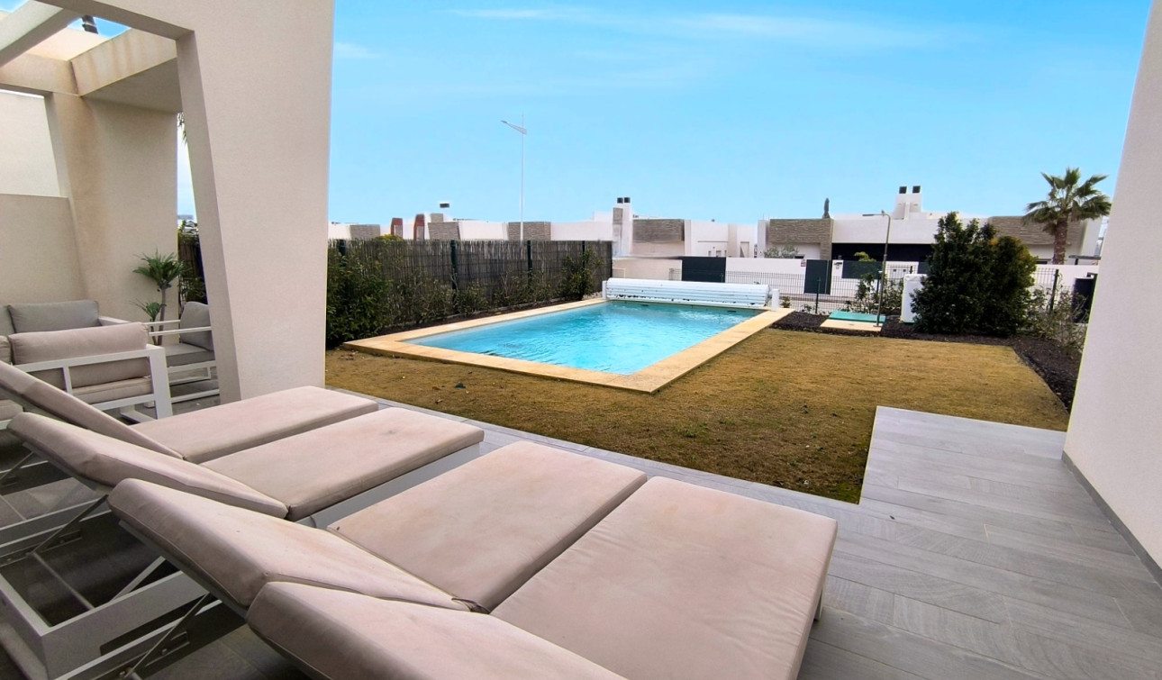 Reventa - Villa independiente - Algorfa