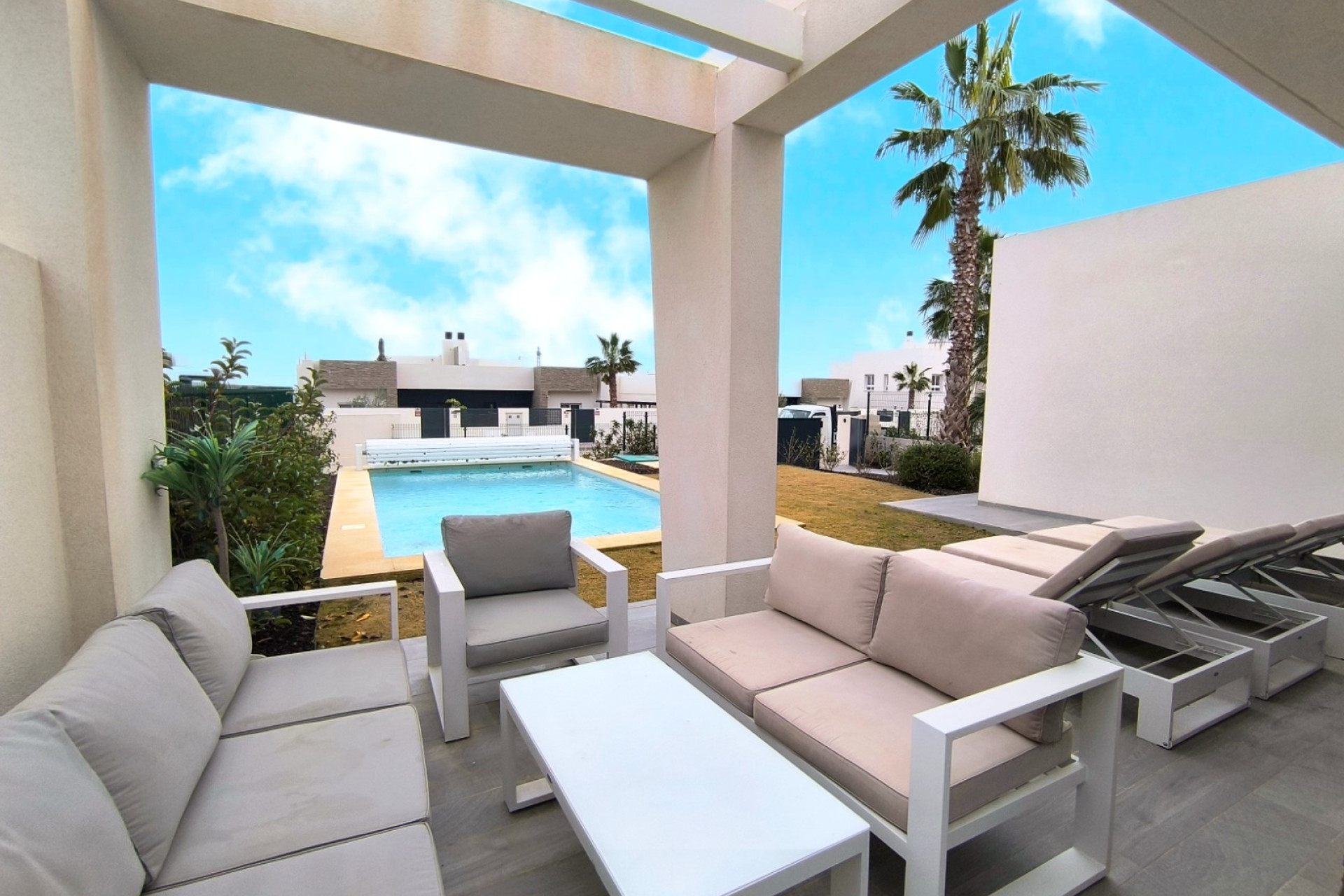 Reventa - Villa independiente - Algorfa