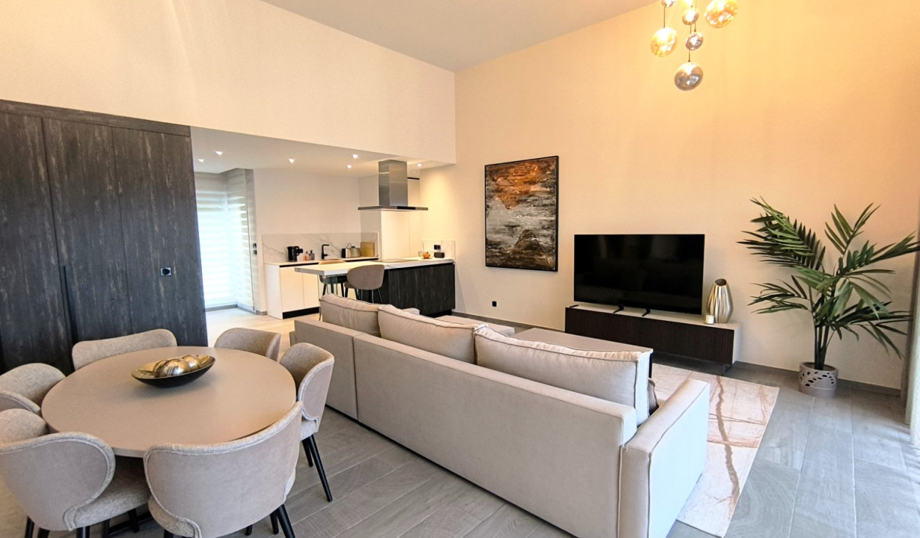 Reventa - Villa independiente - Algorfa