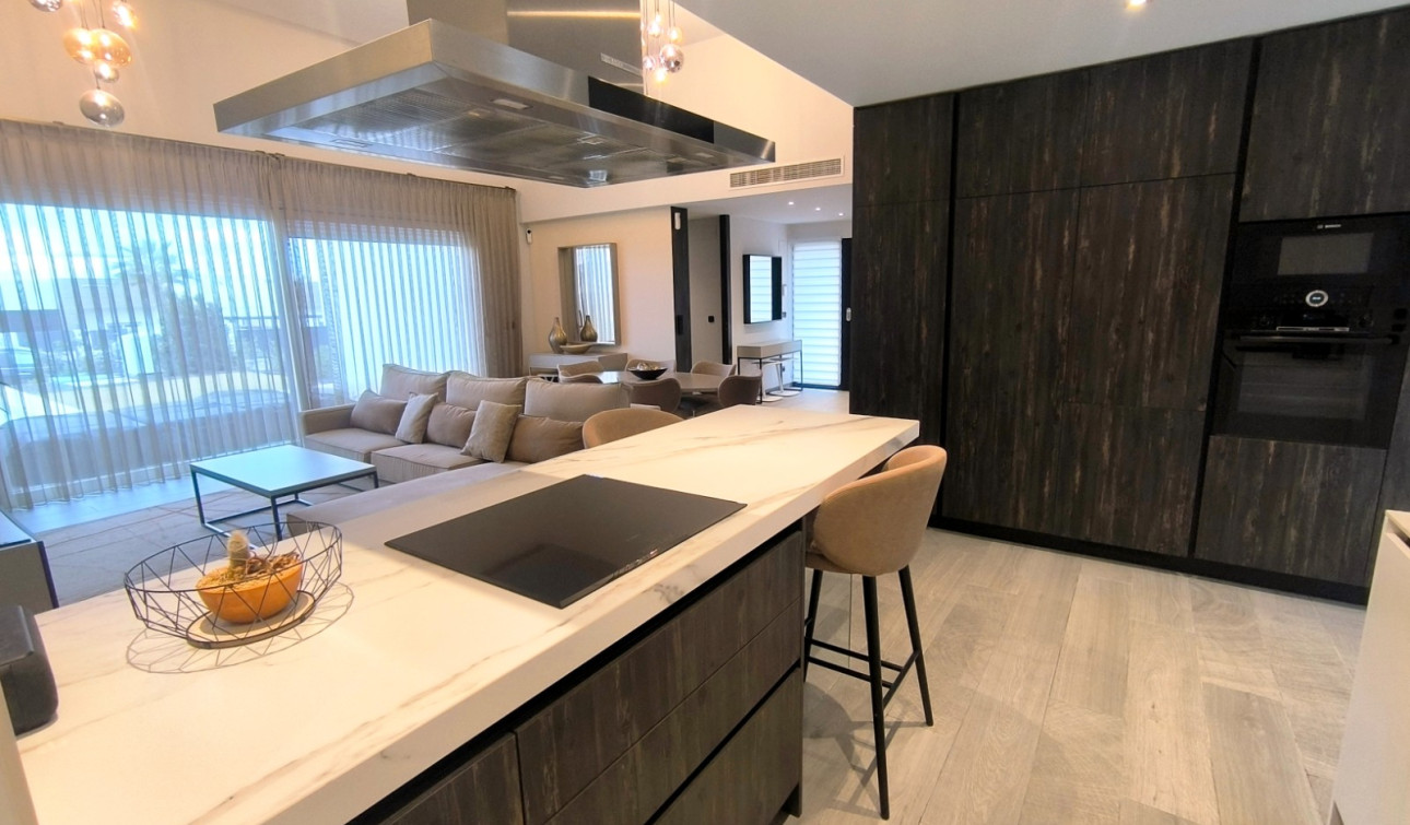 Reventa - Villa independiente - Algorfa