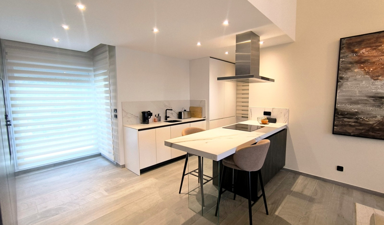 Reventa - Villa independiente - Algorfa