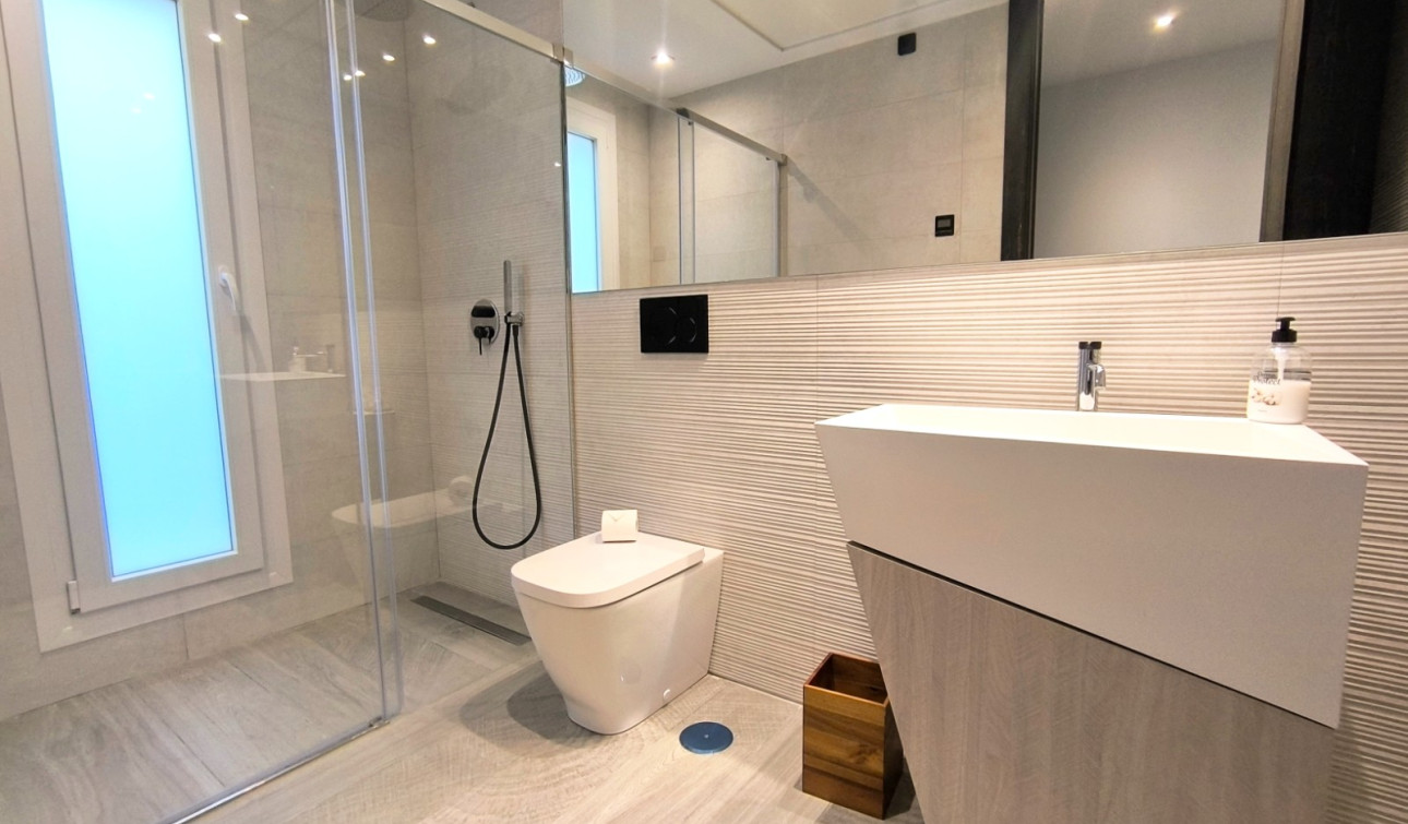 Reventa - Villa independiente - Algorfa