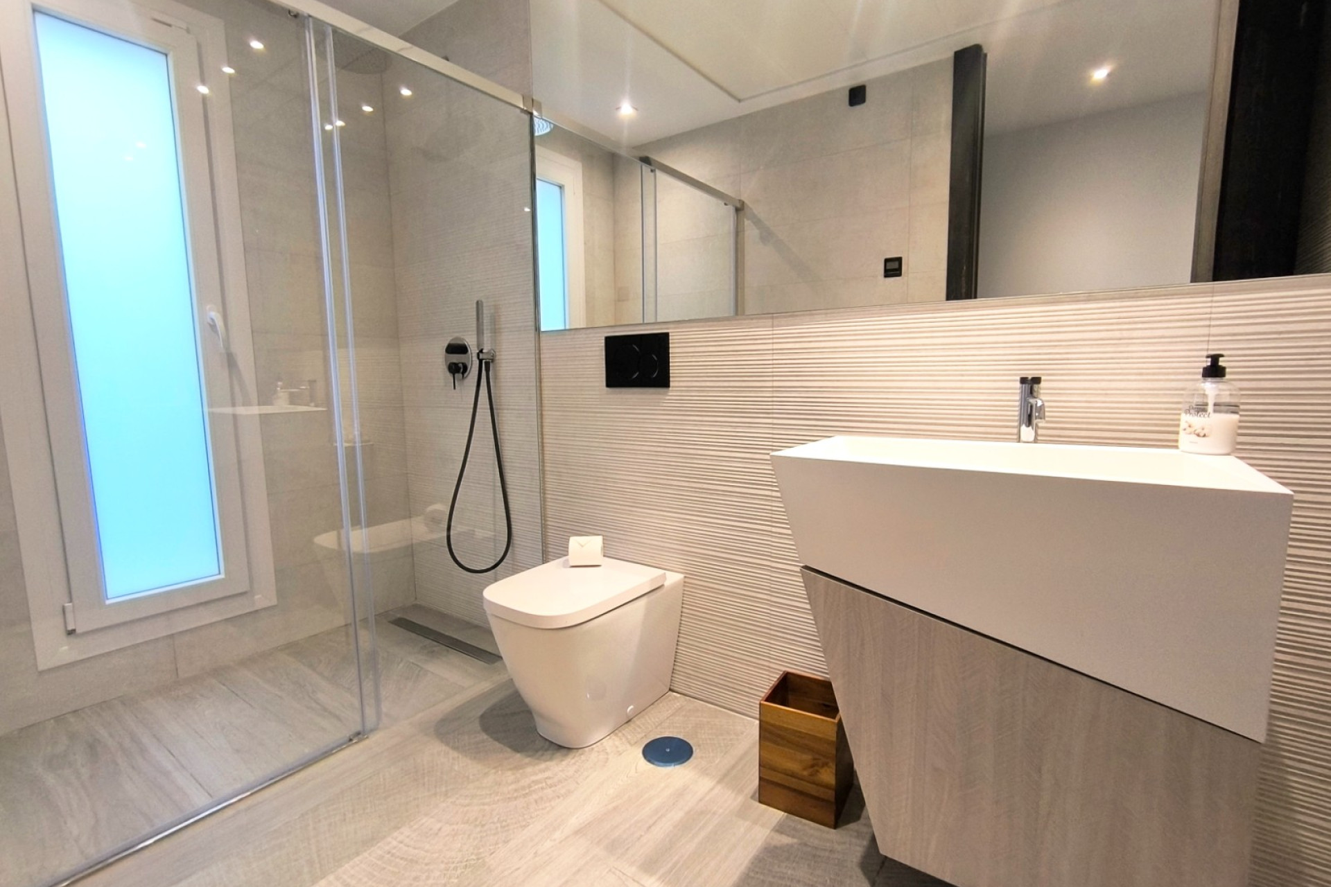 Reventa - Villa independiente - Algorfa