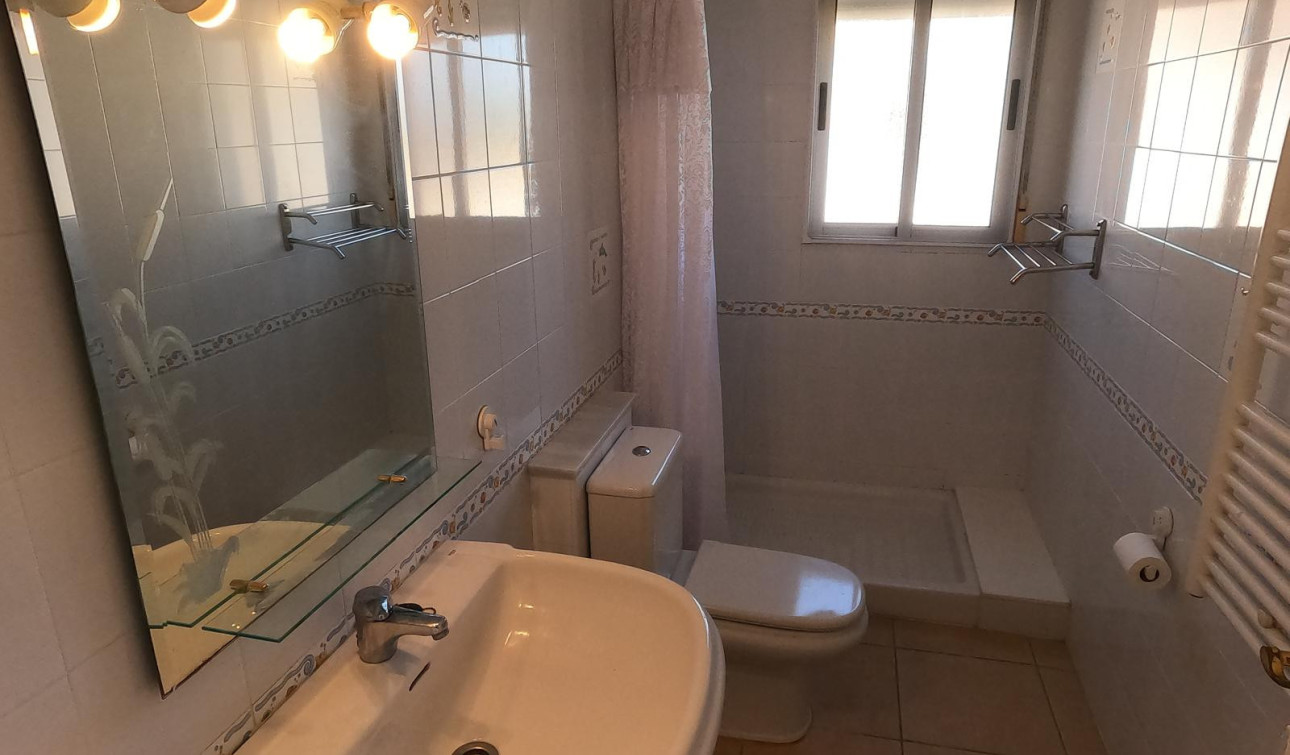 Reventa - Villa independiente - Algorfa