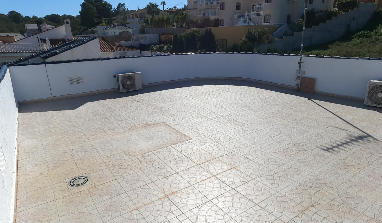 Reventa - Villa independiente - Algorfa