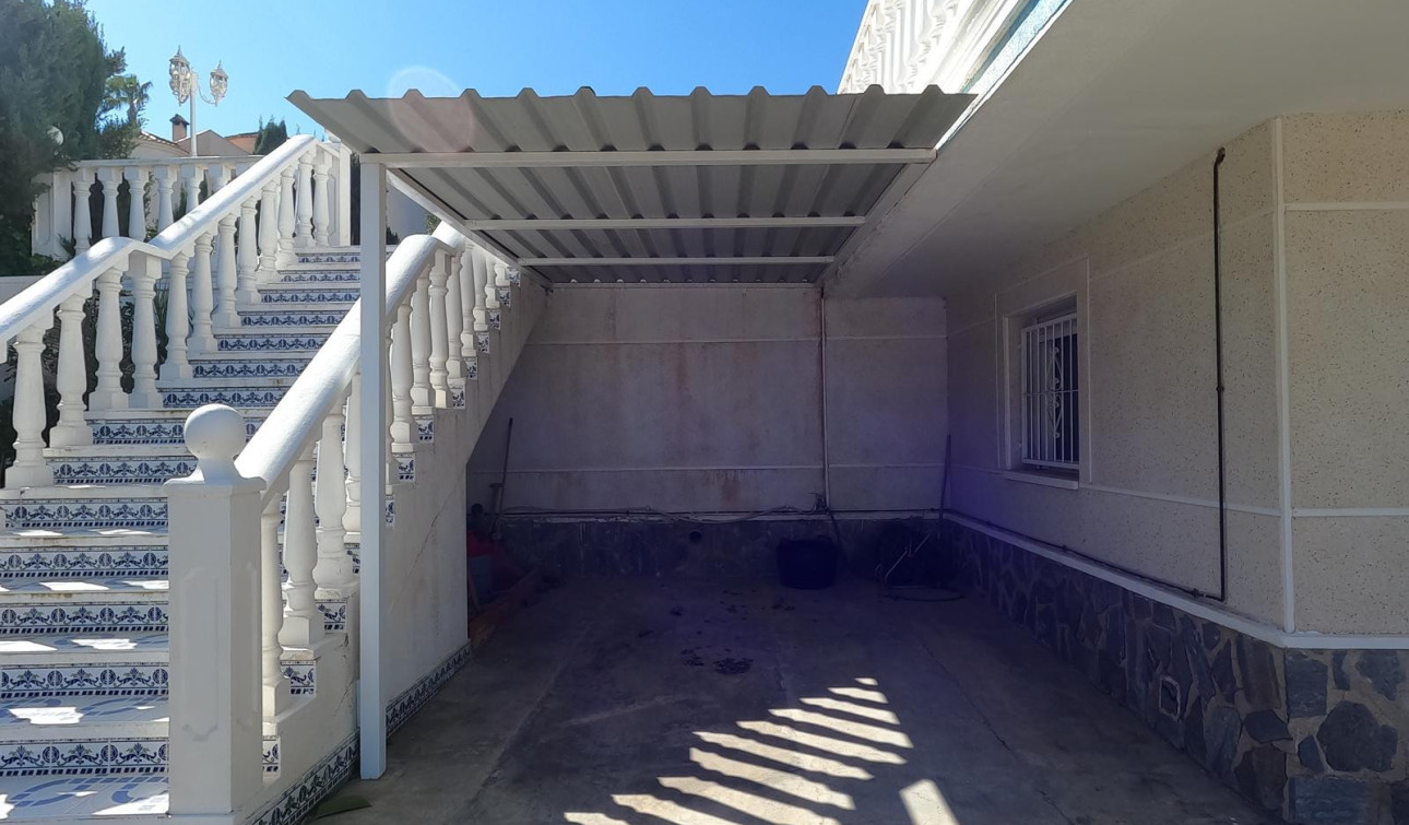 Reventa - Villa independiente - Algorfa