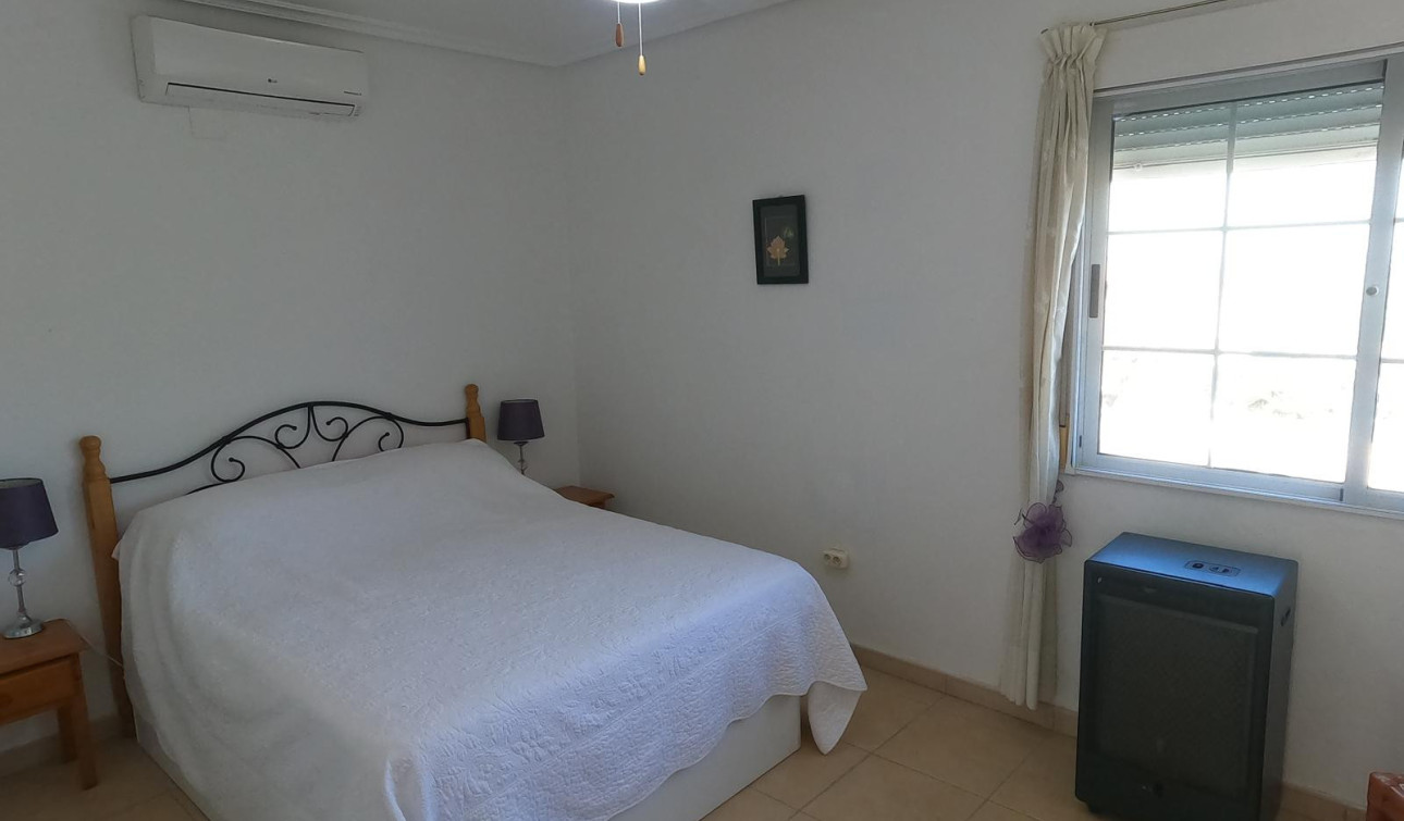 Reventa - Villa independiente - Algorfa