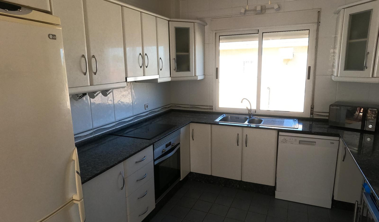 Reventa - Villa independiente - Algorfa