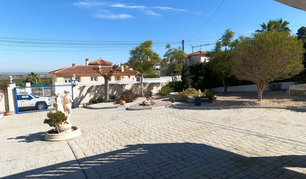 Reventa - Villa independiente - Algorfa