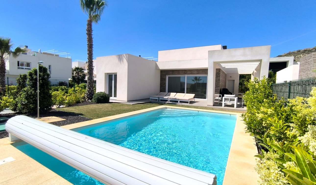 Reventa - Villa independiente - Algorfa