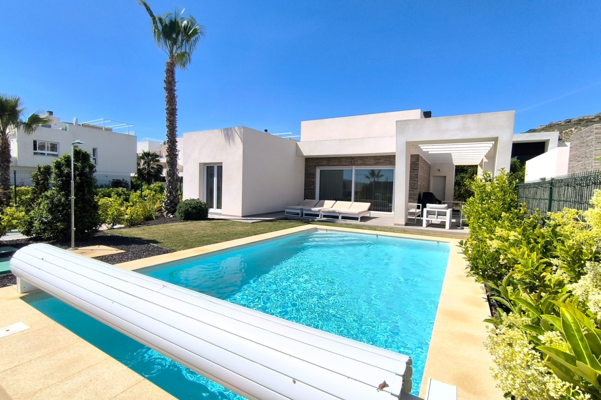 Reventa - Villa independiente - Algorfa