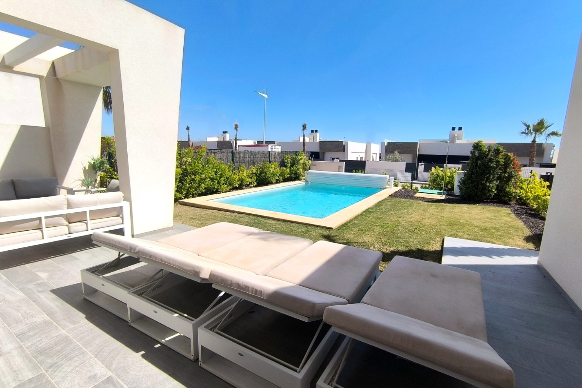 Reventa - Villa independiente - Algorfa