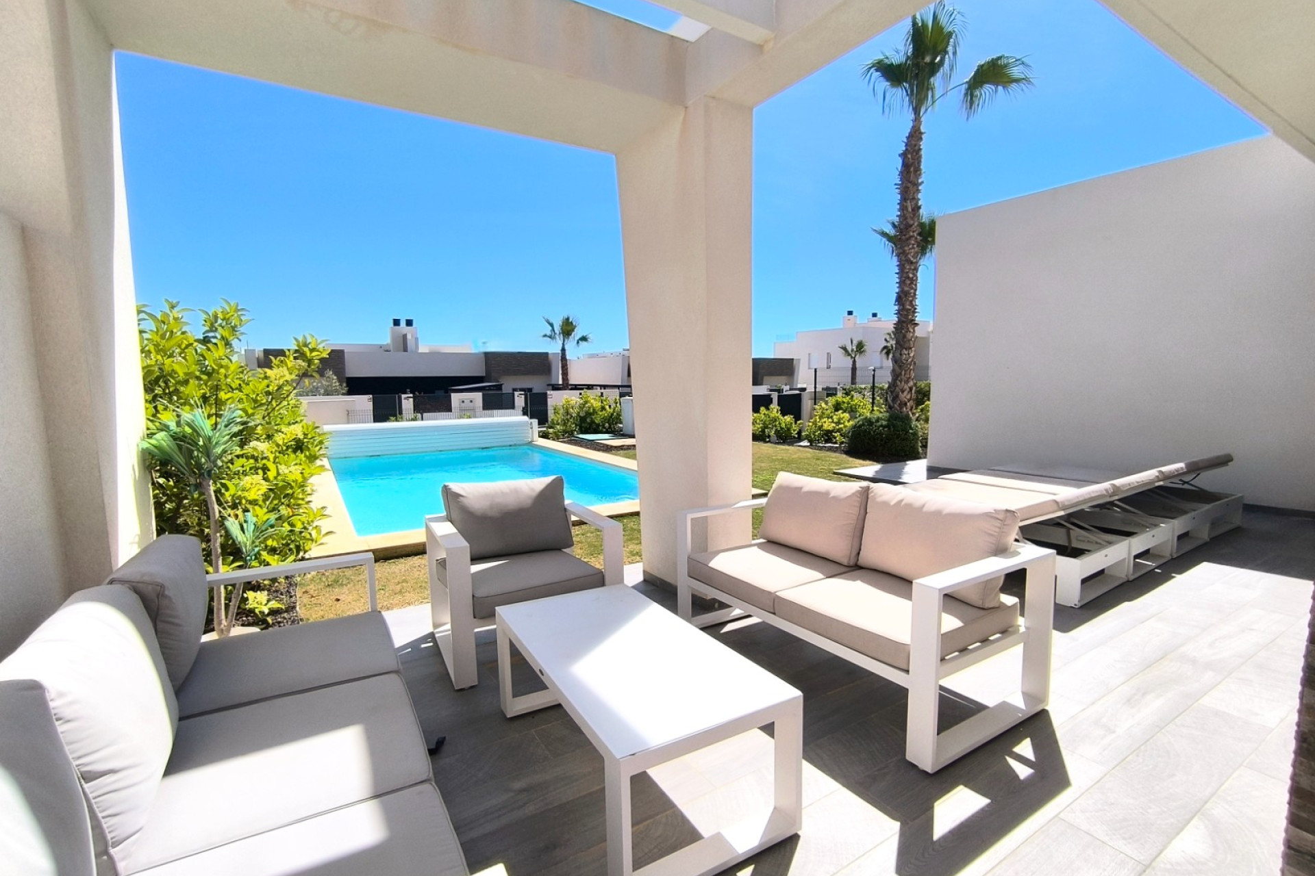 Reventa - Villa independiente - Algorfa