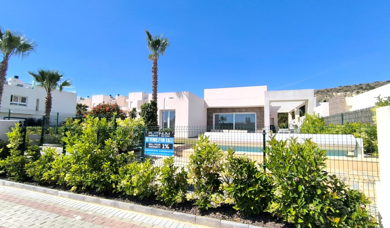 Reventa - Villa independiente - Algorfa